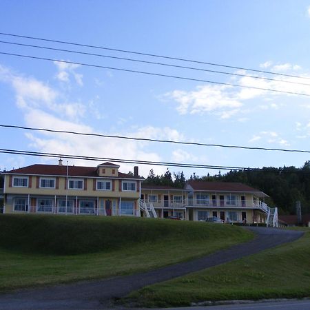 Hotel Motel Bon Accueil Rivière-la-Madeleine Exterior foto